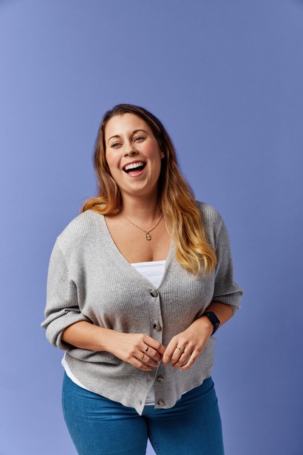 Woman in an Allurion lifestyle photograph
